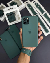 Load image into Gallery viewer, iPhone Silicone Case (PINE GREEN)
