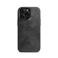 Carica l&#39;immagine nel visualizzatore di Gallery, Luxury Alcantara Phone Case with MagSafe ( Black )
