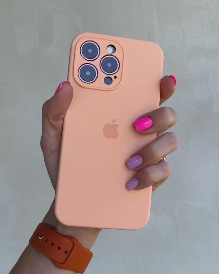 Funda de Silicona con Protector de Cámara para iPhone (BEGONIA)